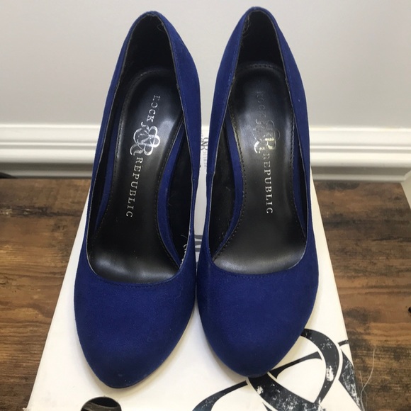 Blue heels - Picture 2 of 4